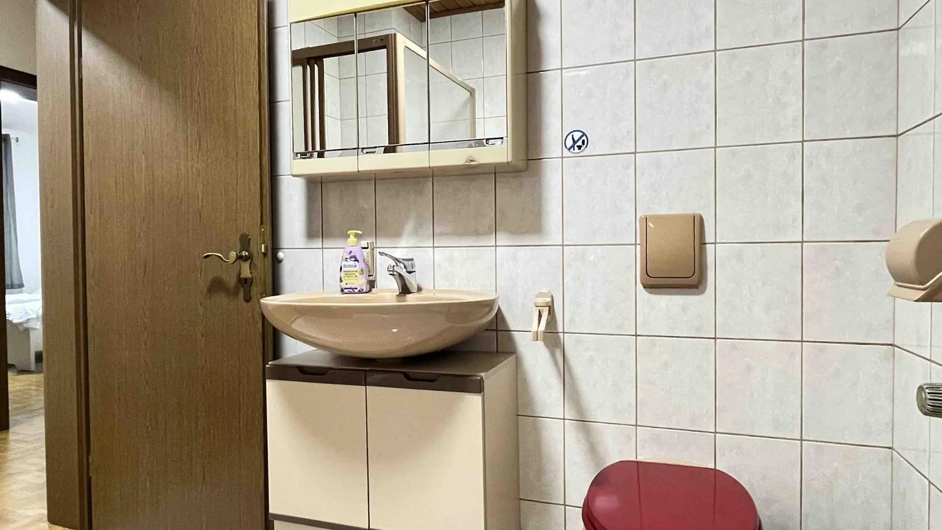 Sad502 - Komfortable Monteurwohnung Schwandorf in Bayern