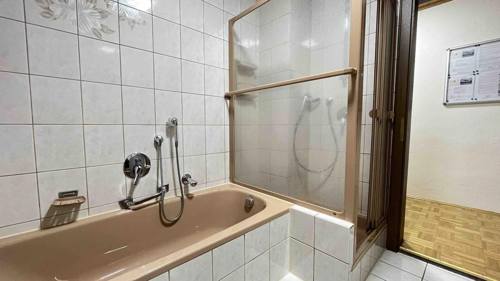 Sad502 - Komfortable Monteurwohnung Schwandorf in Bayern 0*,